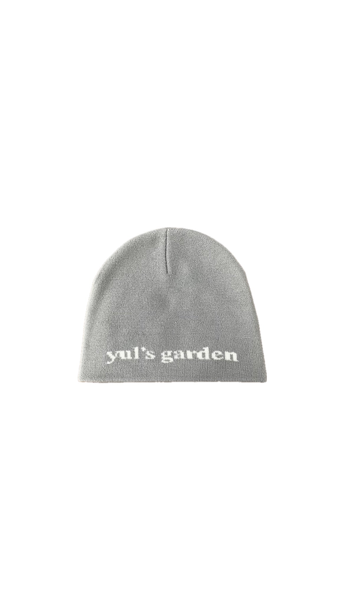 rose pixel beanie grey